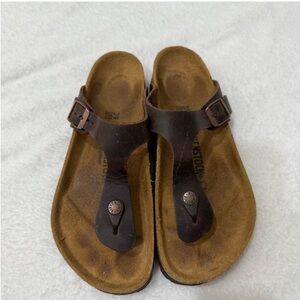 Birkenstocks Gizeh Oiled Leather Sandals